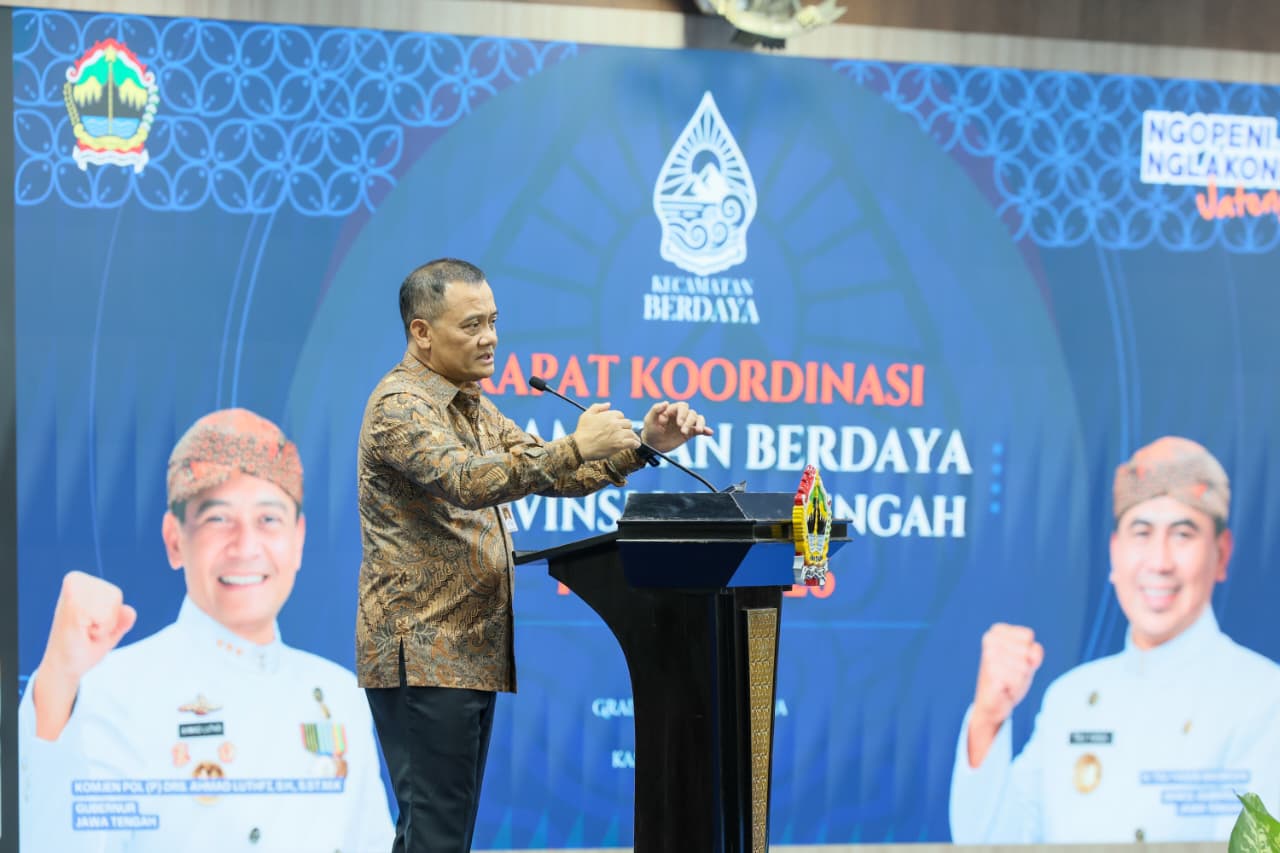 Gubernur Ahmad Luthfi berpidato pada Rapat Koordinasi Kecamatan Berdaya Jateng.