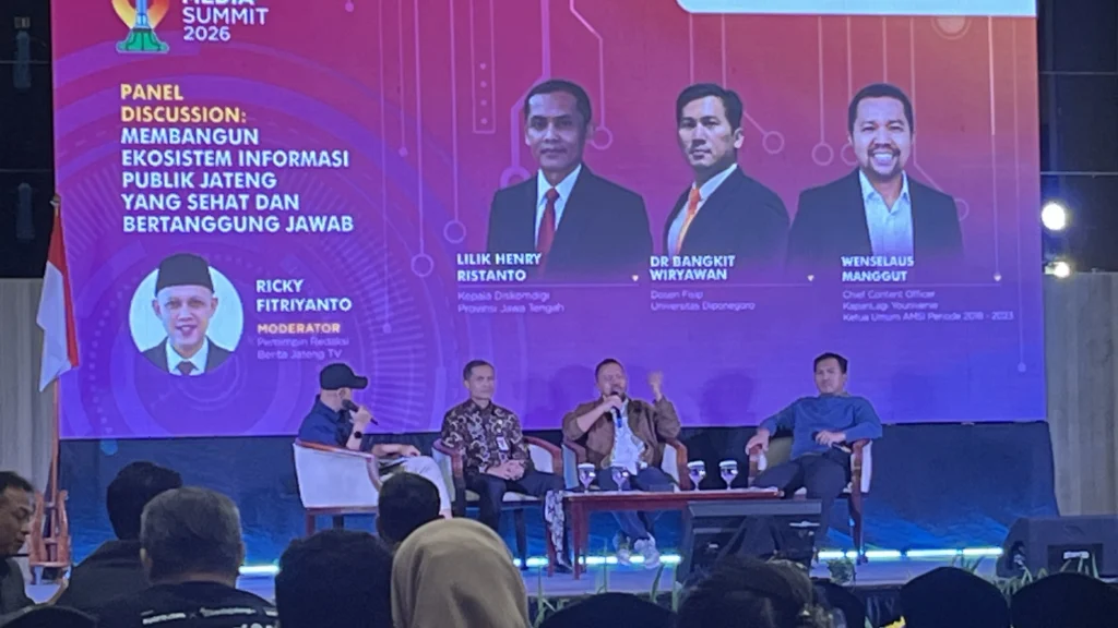 Saring Sebelum Sharing: Melawan Algoritma Konten Viral yang Makin Meresahkan
