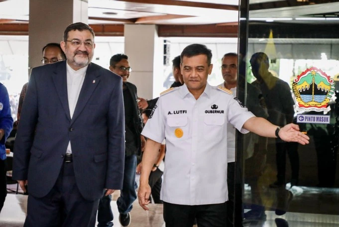 ubernur Jawa Tengah Ahmad Luthfi menyambut kedatangan Duta Besar Iran untuk Indonesia Mohammad Boroujerdi di Kantor Gubernur Jateng, Semarang.