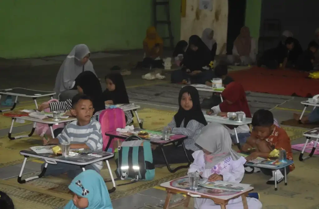 Merawat Cikal Bakal Bangsa Melalui Lomba Mewarnai Anak TK di Gedangan