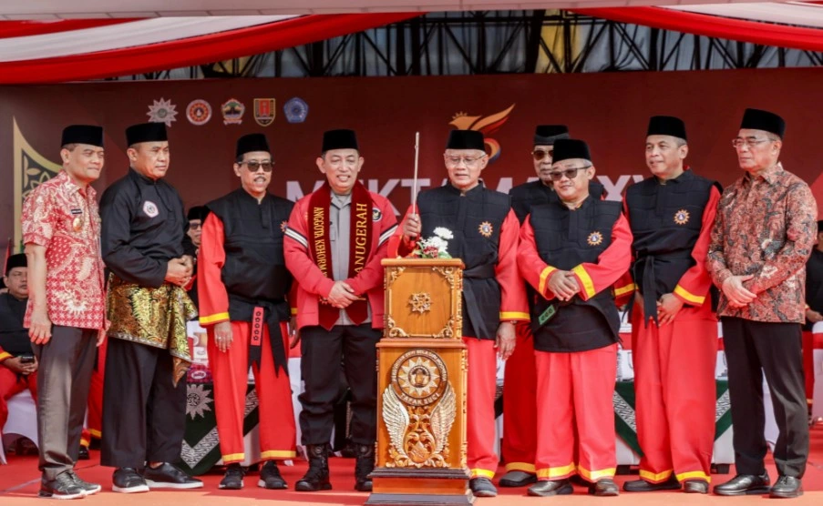 Muktamar Tapak Suci 2026 Tatap Panggung Dunia, Kapolri Resmi Sandang Gelar Kehormatan di Semarang