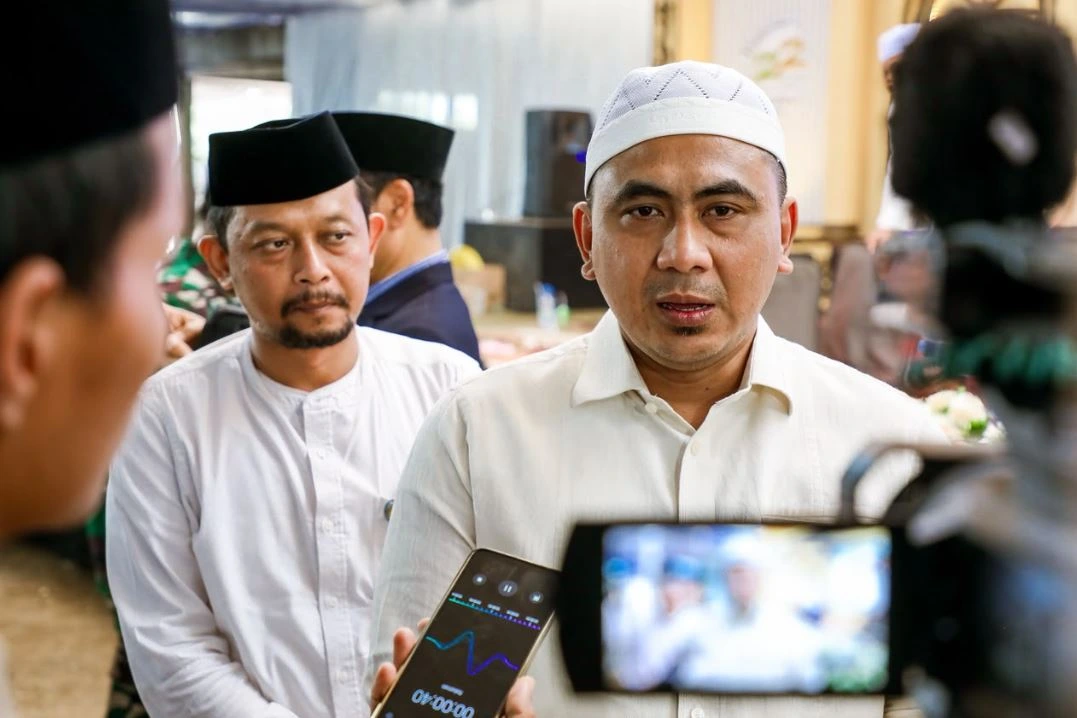 Wakil Gubernur Jawa Tengah Taj Yasin Maimoen memberikan keterangan kepada awak media terkait langkah darurat Pemprov Jateng menghadapi status awas kekeringan di 14 daerah.