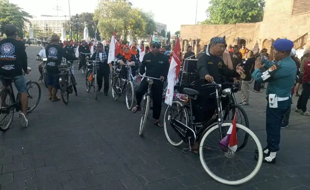 9.000 Orang Padati Jambore Nasional Onthelis di Kota Lama Semarang