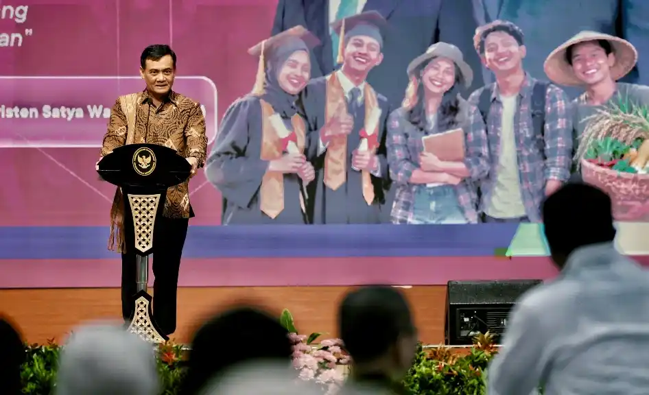 Tak Cukup Bansos, Strategi Gubernur Tekan Kemiskinan Jawa Tengah