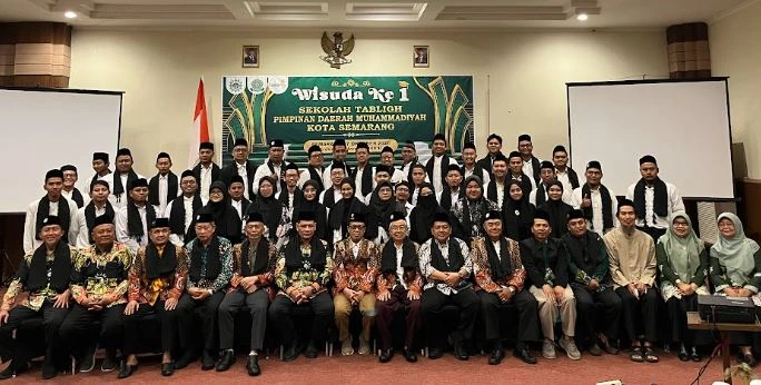 Wisuda Sekolah Tabligh Muhammadiyah Semarang Cetak Pendakwah Tanpa Memburu Amplop